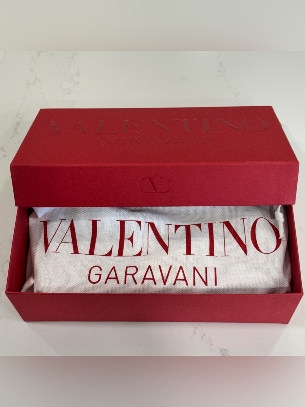 Valentino VLogo Water Lilac Leather Belt with Gold-Tone Hardware - Picture 7 of 7